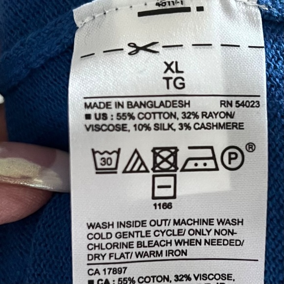 NWT Banana Republic V-Neck Luxe Blend Sweater Men's XL - Picture 6 of 6